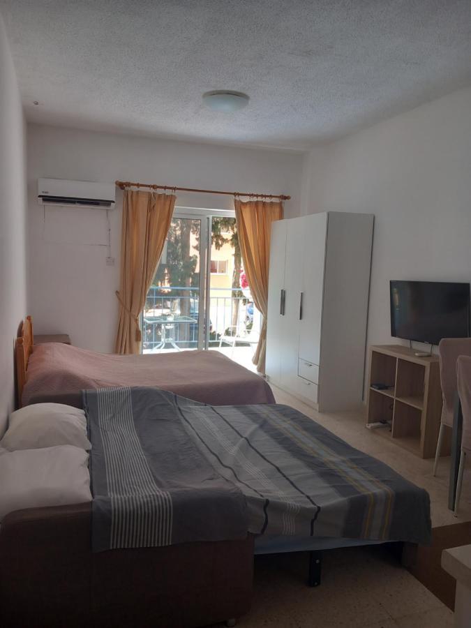 Paphos Studios Екстер'єр фото