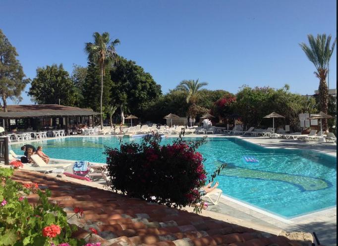 Paphos Studios Екстер'єр фото